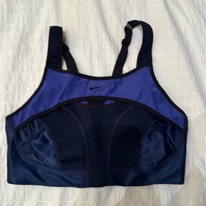 Nike High-support bra